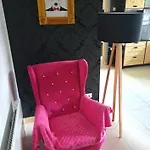 Bialy Mis Sauna & Jacuzzi Apartman *