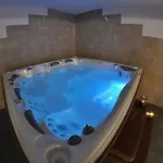 Apartman Bialy Mis Sauna & Jacuzzi