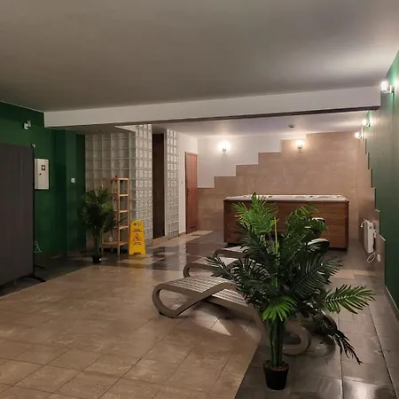 Bialy Mis Sauna & Jacuzzi Daire Zakopane